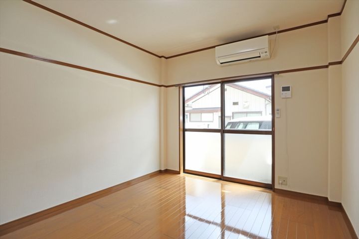 安積パールハイツの居間