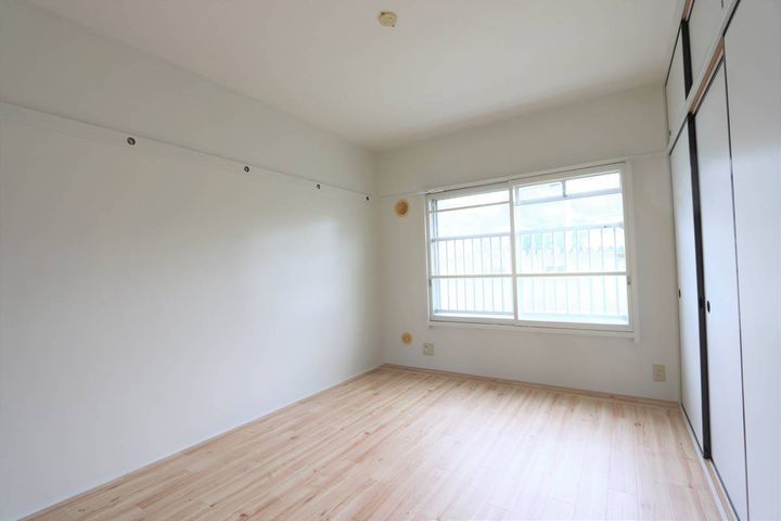 岩手県一関市大東町摺沢字街道下(マンション)の賃貸物件の居間