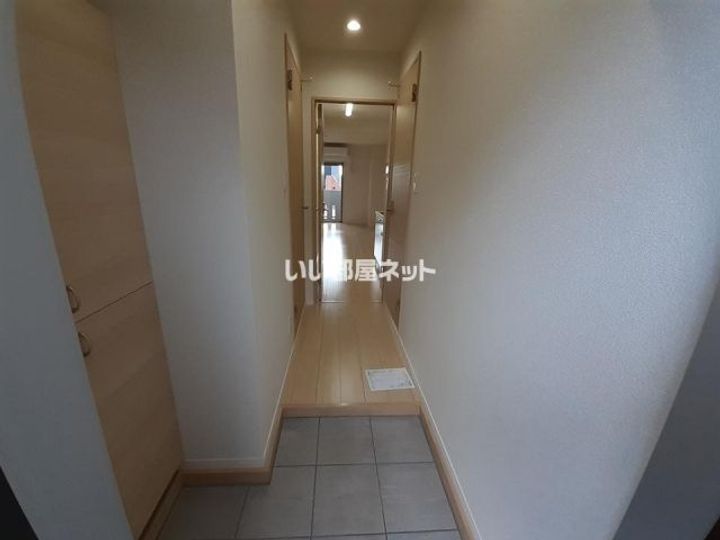 栃木県宇都宮市元今泉1(マンション)の賃貸物件の玄関