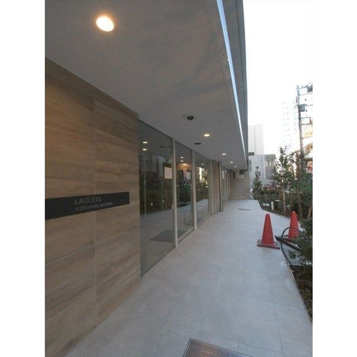 ラクレイス横濱関内の地図