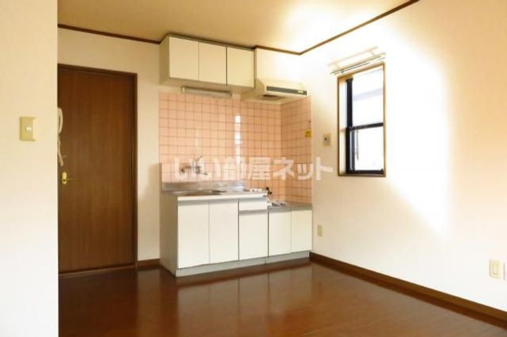 群馬県伊勢崎市昭和町(アパート)の賃貸物件のキッチン