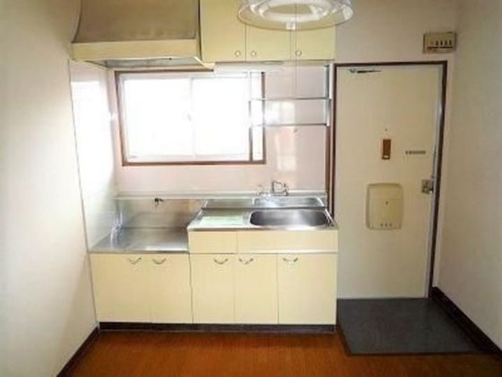 スカイハイツ A棟のキッチン