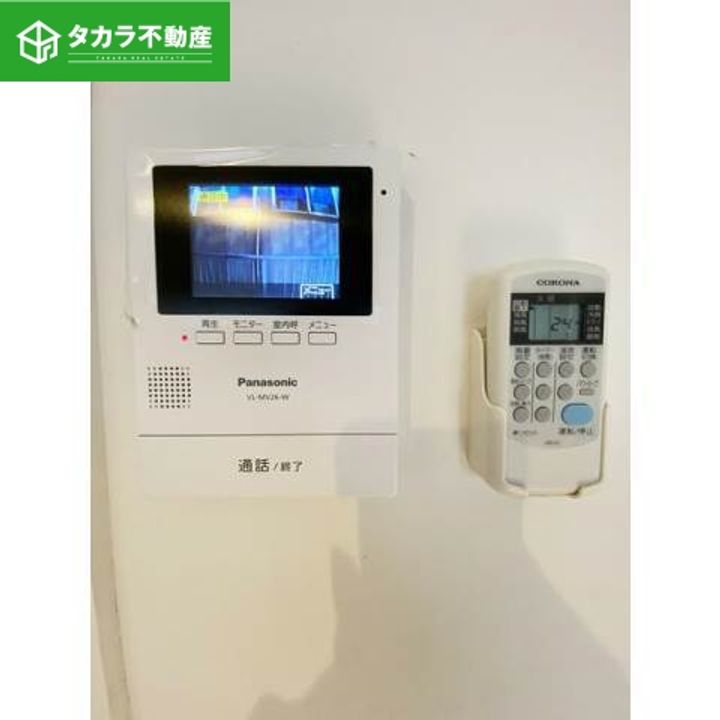フォークローバーズ中島の内装