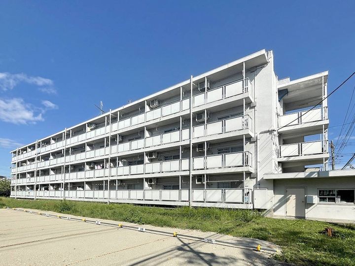 東京都昭島市郷地町3(マンション)の賃貸物件の外観
