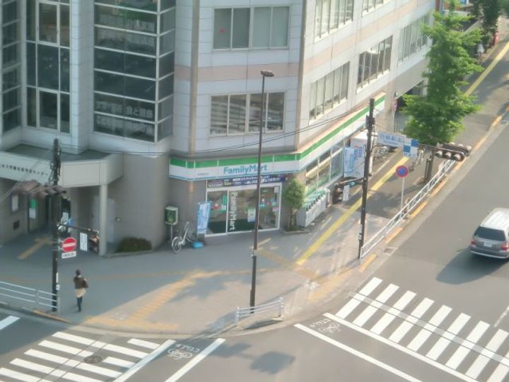 ホワイトハウス日野の周辺