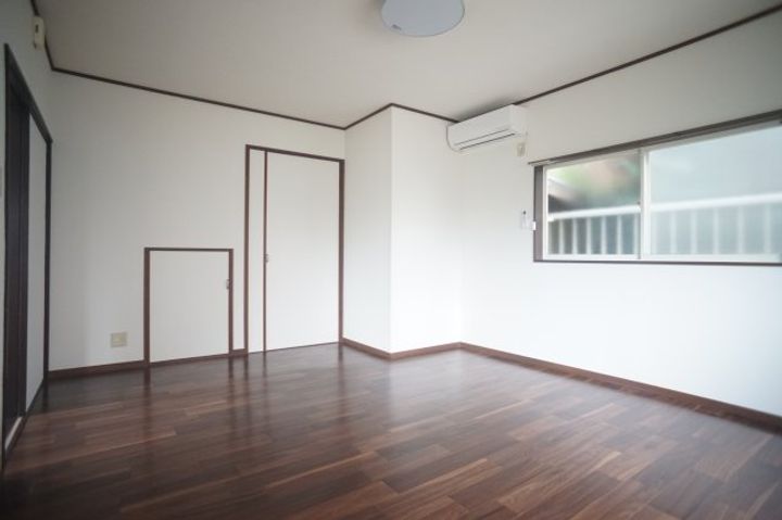 ターフあガーデンの居間