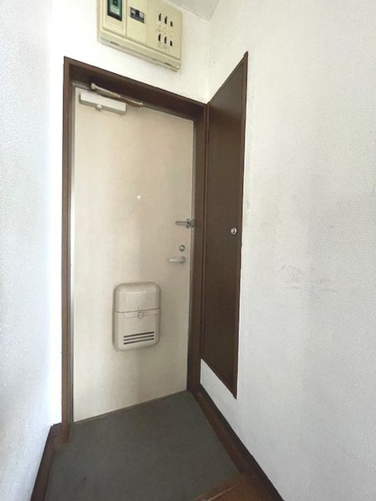 ひまわりハイツ(常総市)の玄関