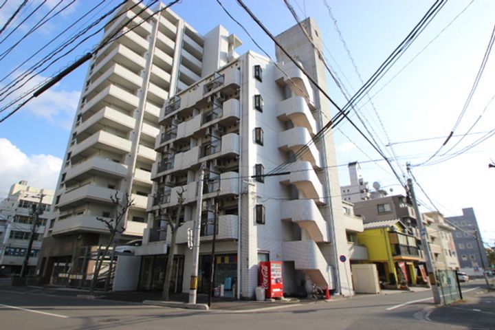 第一観音町ビルの外観