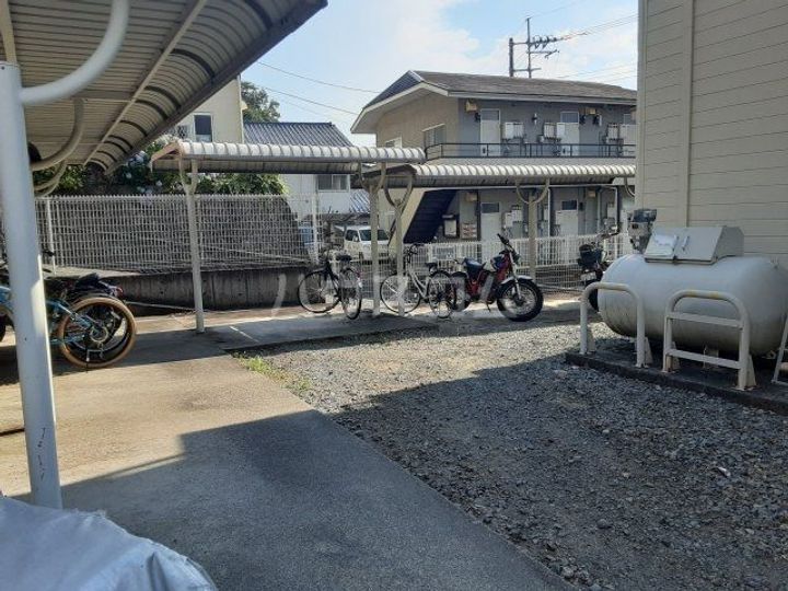 クレセント渡辺Bの地図