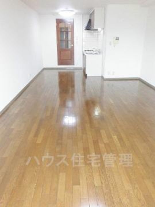 大阪府高槻市大畑町(マンション)の賃貸物件の居間