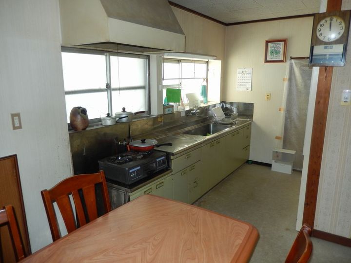 秋田県大仙市大曲福見町(一戸建)の賃貸物件のキッチン