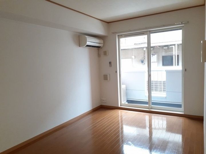神奈川県伊勢原市上粕屋(アパート)の賃貸物件の居間
