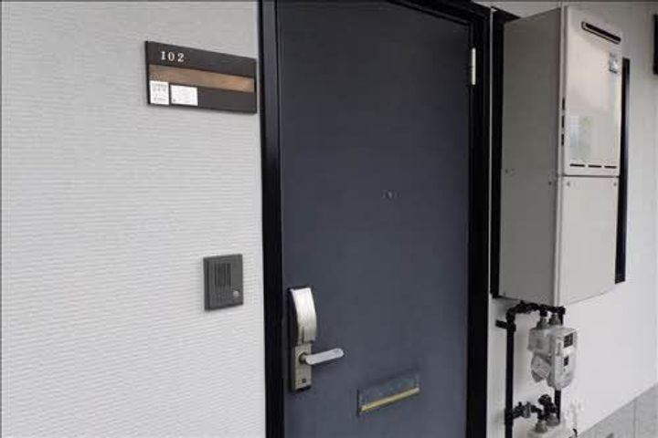 サンハイツ柴宮 Aの玄関