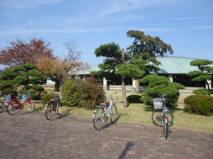 横山ビルの周辺