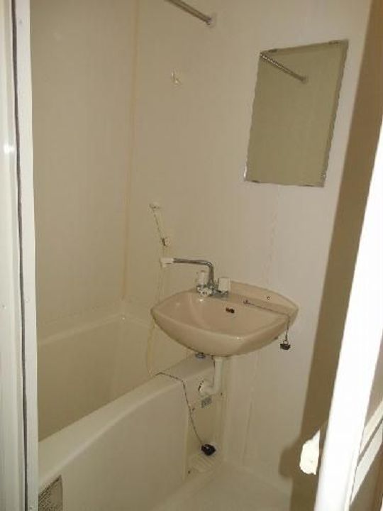 レオパレスフロラシオンの風呂