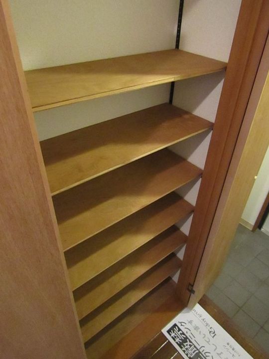 シャトー中三の内装