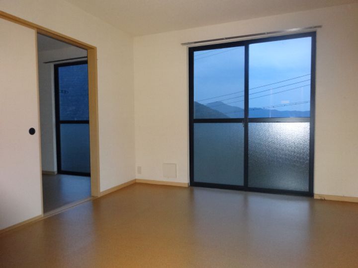 アメニティ寺前B棟の居間