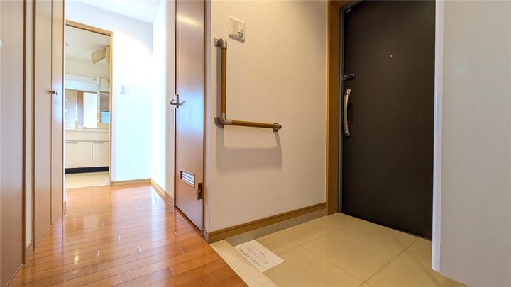 ラ・ヴィー欅 504の玄関