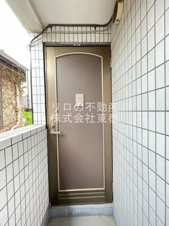ハイツ飛栄Vの玄関