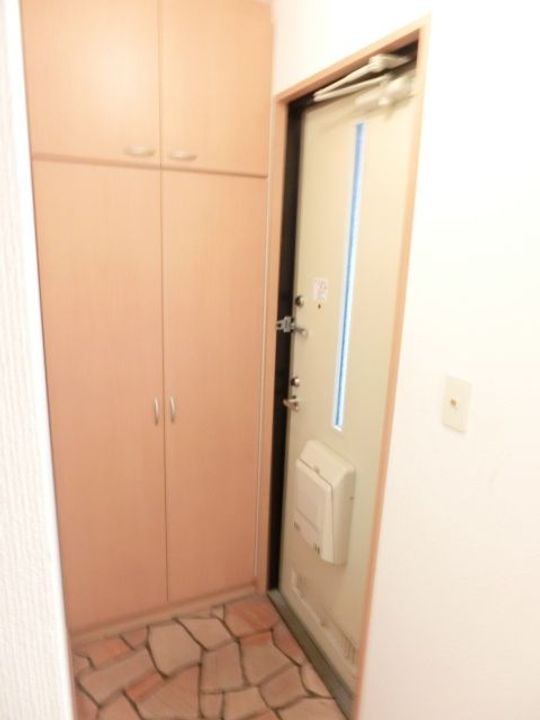 ヴィラージュIの玄関