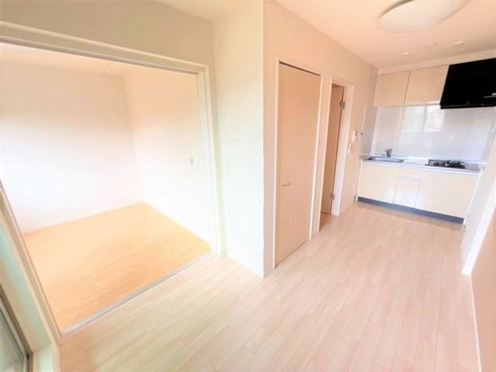 神奈川県横浜市戸塚区深谷町(アパート)の賃貸物件の居間