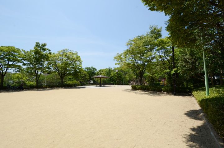 ガーデンヒル苦楽園の周辺