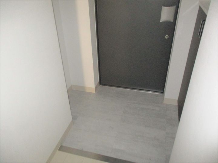 グランツ鶴見の玄関