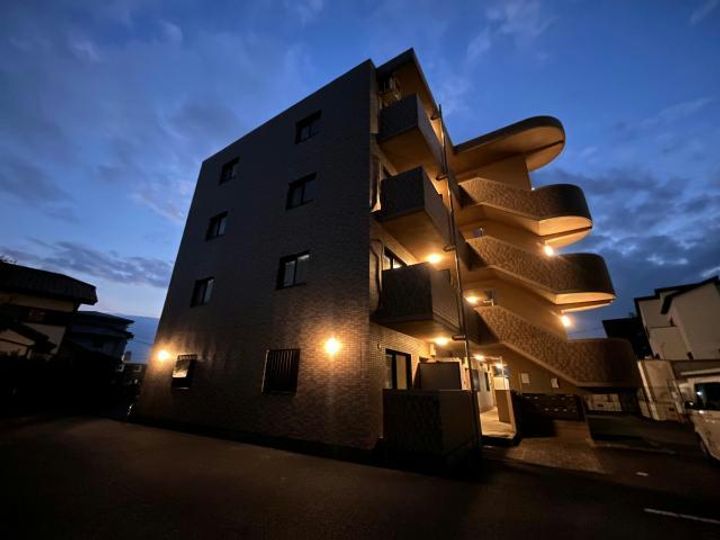 静岡県駿東郡長泉町納米里(マンション)の賃貸物件の外観