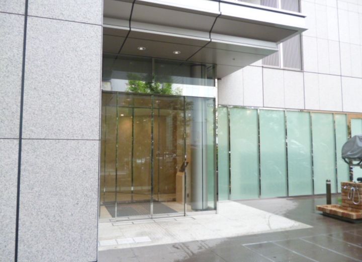 東京都港区東新橋2(マンション)の賃貸物件の地図