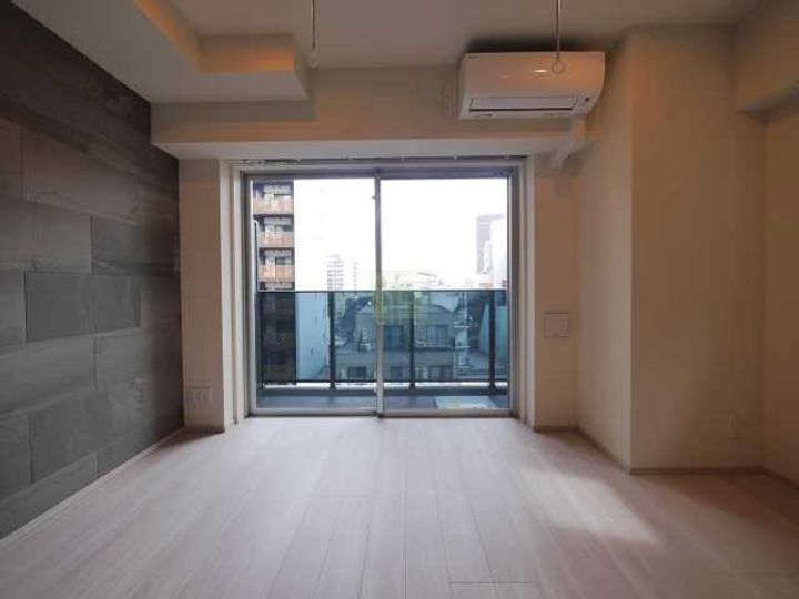 ARTESSIMO REFINAの居間