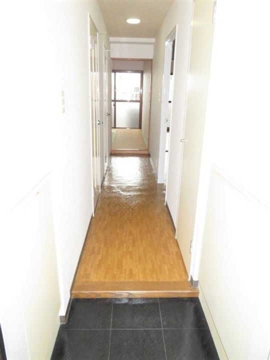 グランフォルム綾瀬の玄関