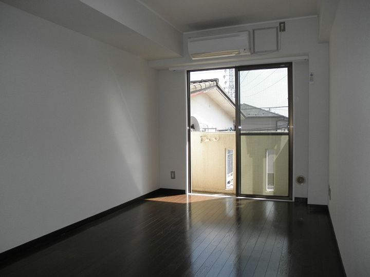 パープルハイムの居間