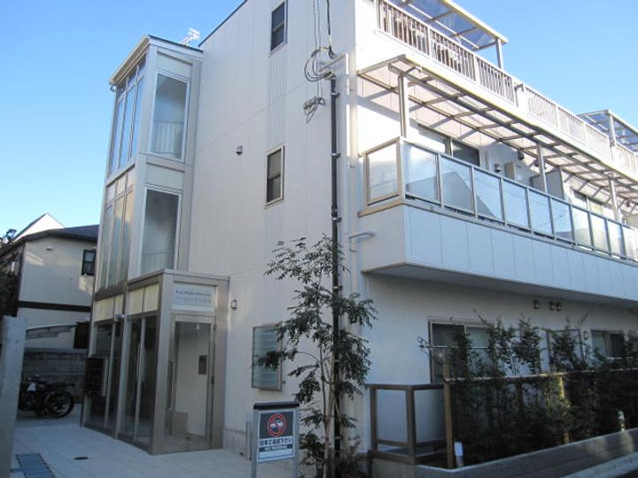 パールハイツ南台の外観