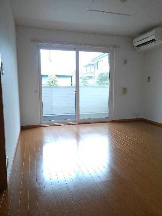 インプレイスメゾンIIIの居間