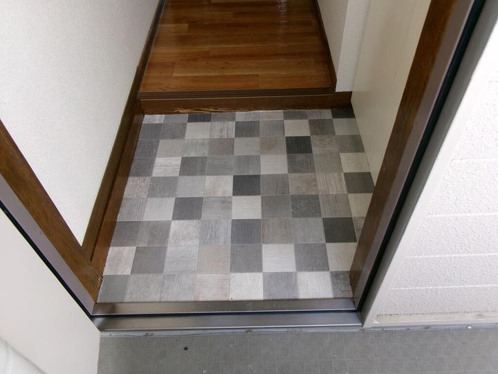 岡山県総社市門田(アパート)の賃貸物件の玄関