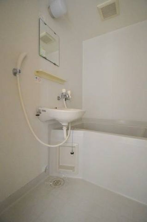 ディアス西川原の風呂