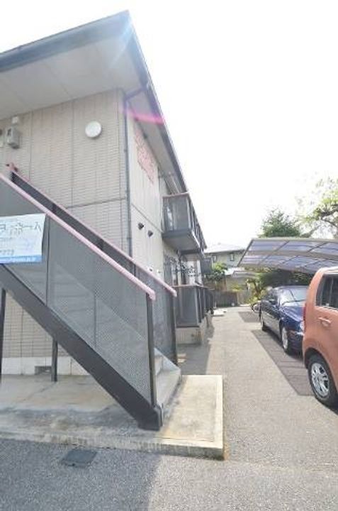 ディアス西川原の外観