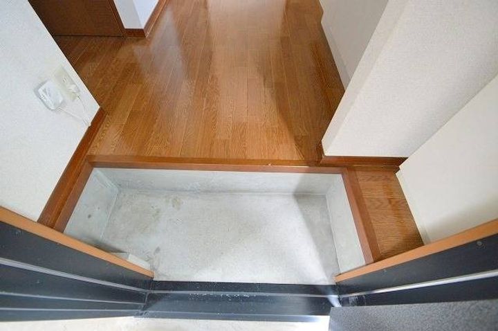 ディアス西川原の玄関