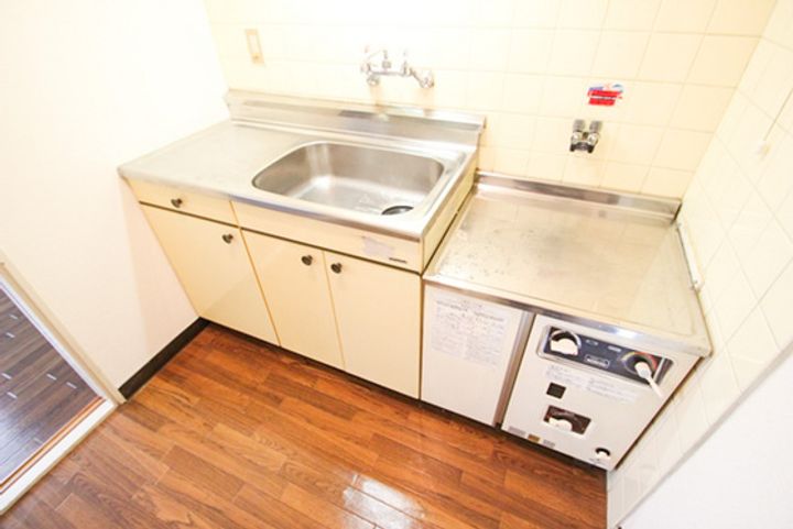 横川章栄ビルのキッチン