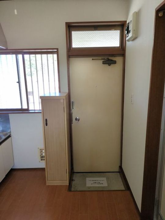 ハイム城山台の玄関
