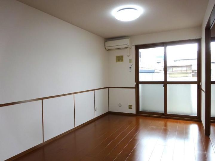 山形県山形市上桜田4(アパート)の賃貸物件の居間