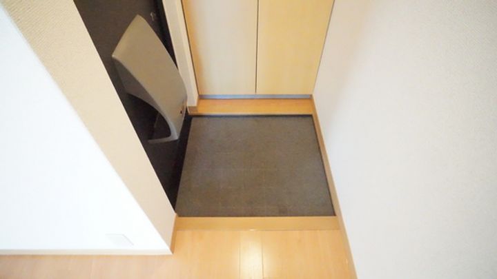 三重県津市久居野村町(一戸建)の賃貸物件の玄関