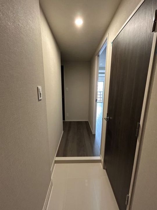 埼玉県川口市本町1(マンション)の賃貸物件の玄関