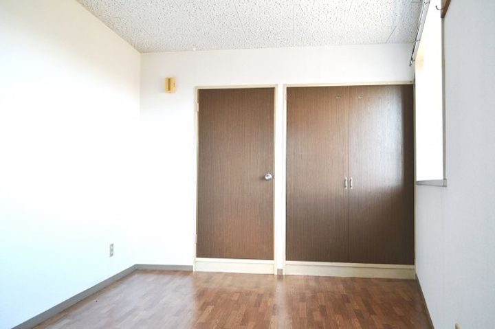 ブリッヂ金子の居間