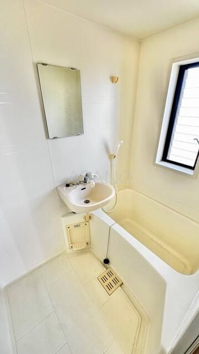 ピュアコートSANADAの風呂