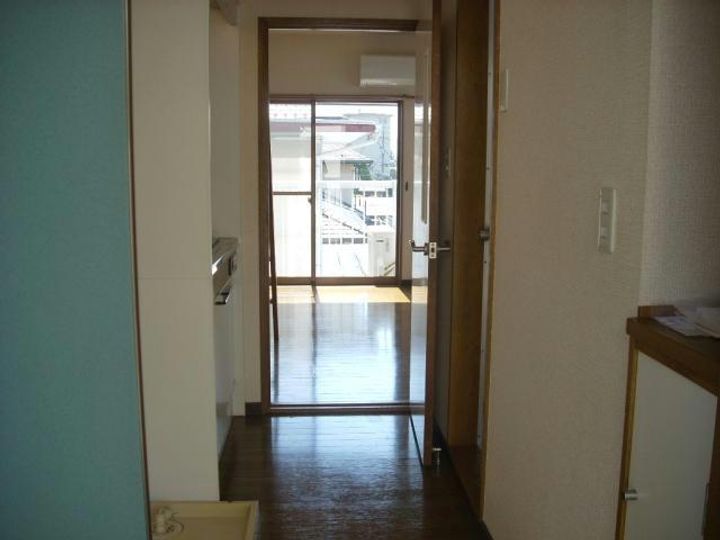 メゾングランドールの玄関