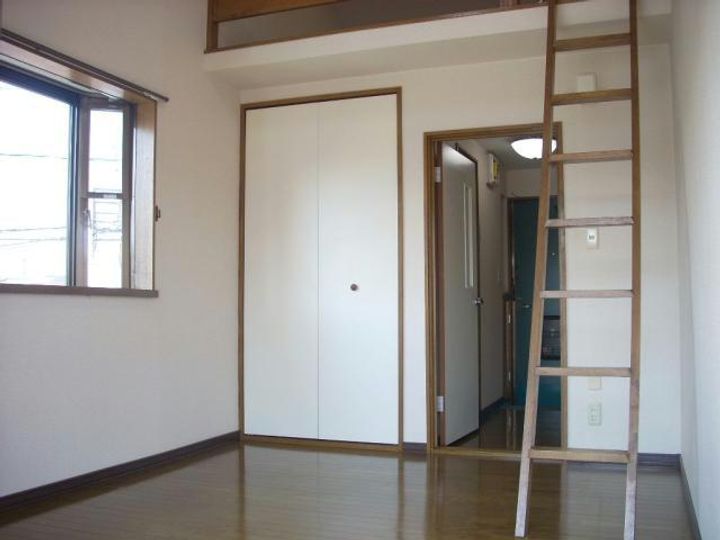 メゾングランドールの居間