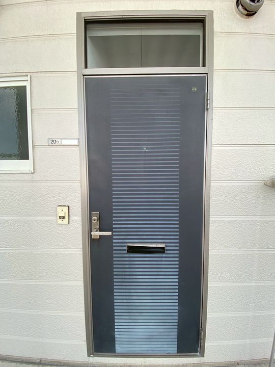 ワイズマンシオン 酒田市こがね町2丁目の玄関