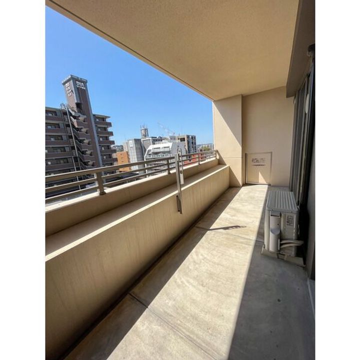 LUCIS高宮の内装