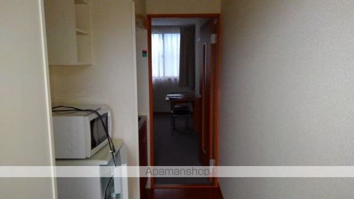 レオパレスブランの玄関